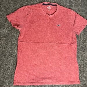 Hollister Men's Red Short Sleeve Tee